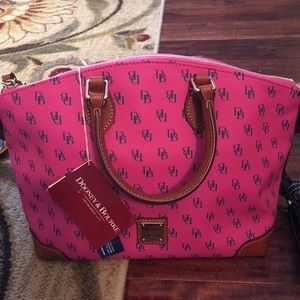 Brand New Dooney & Bourke fuchsia Purse